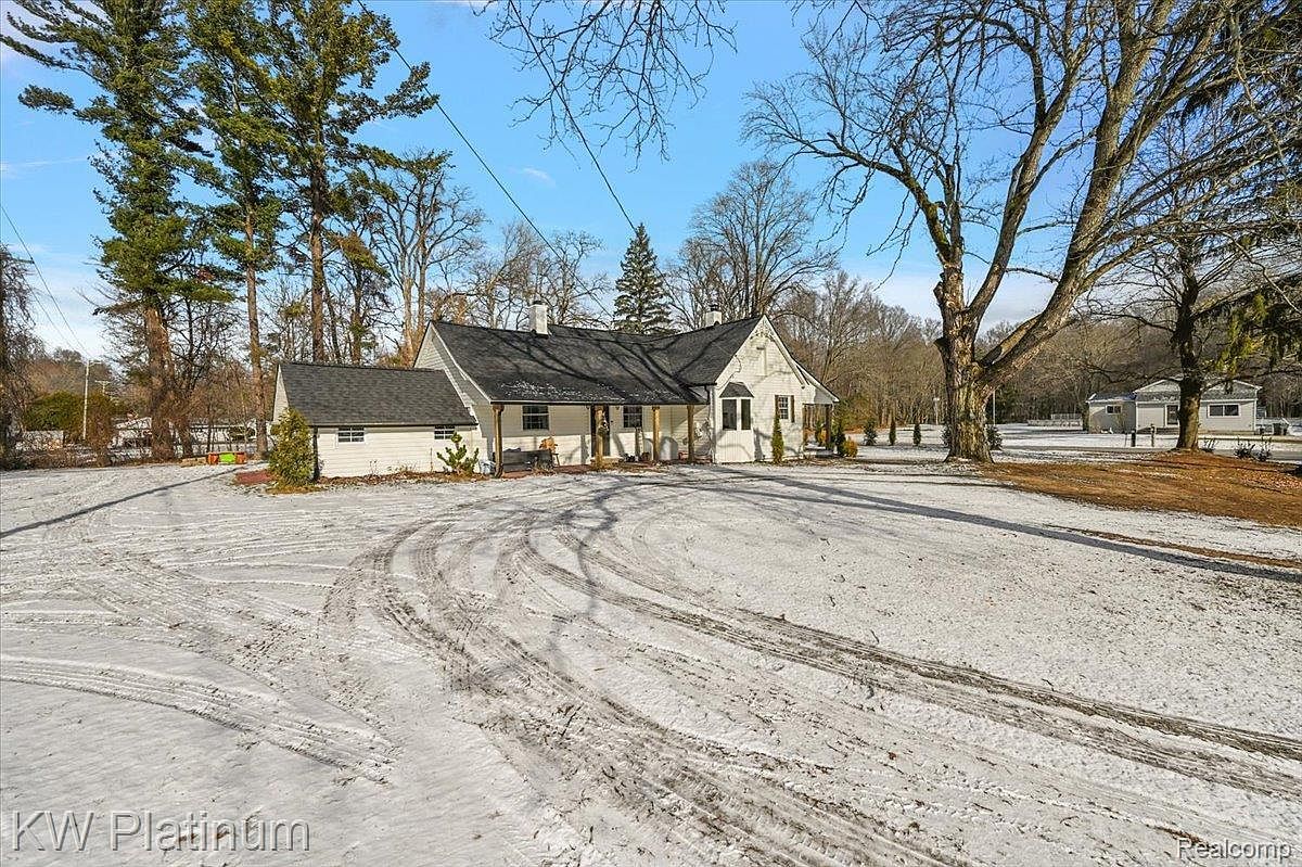 8658 Marsh Rd Clay, MI 48001 | Single Family