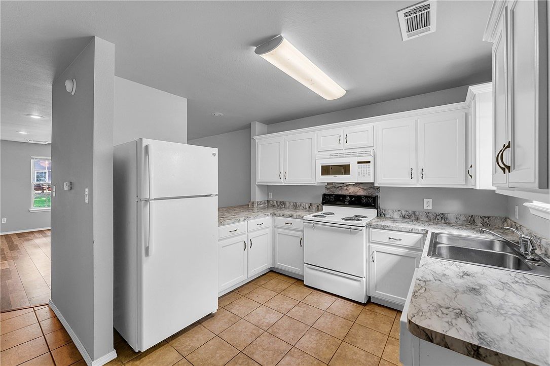 1429 W Netherland Way APT 3 Fayetteville, AR 72701 | New build