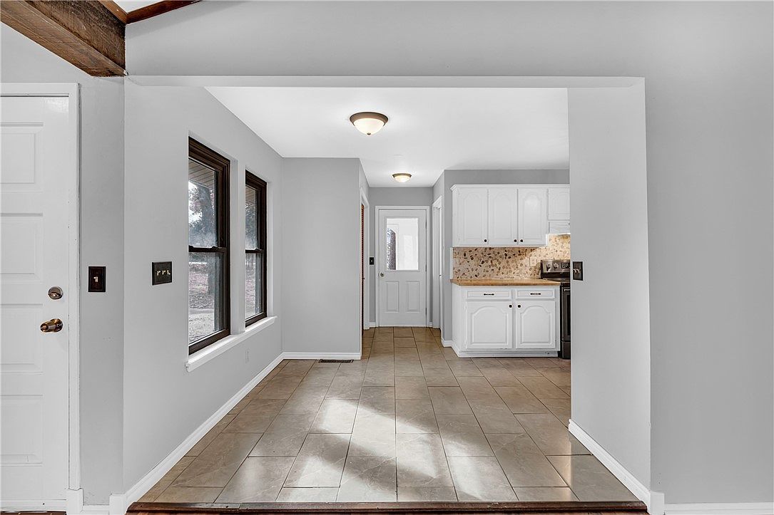 1 Elizabeth Dr Bella Vista, AR 72715 | Single Family