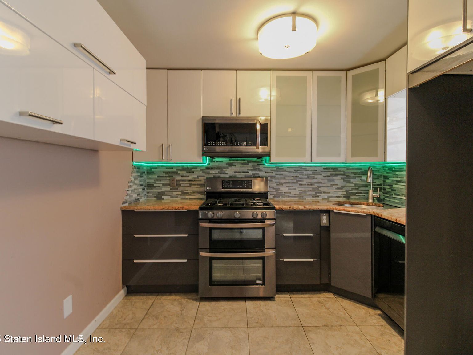 30 Diaz Pl Staten Island, NY 10306 | Single Family