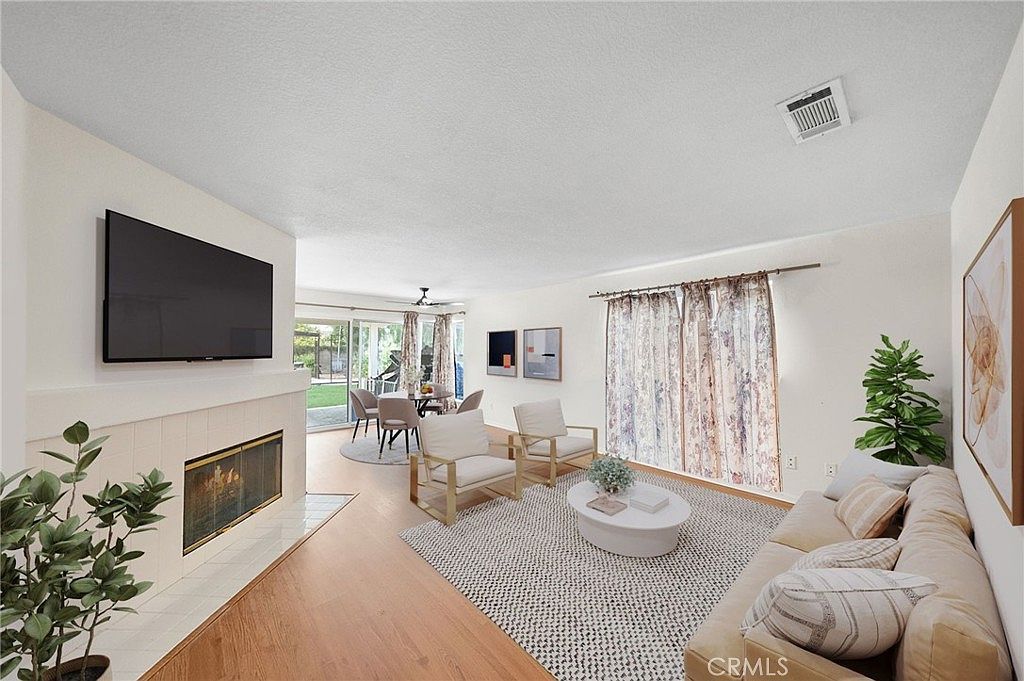 39317 Via Sonrisa Murrieta, CA 92563 | Single Family