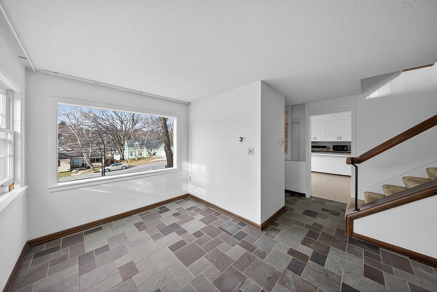 956 14th Ave SW Rochester, MN 55902  | Single Family