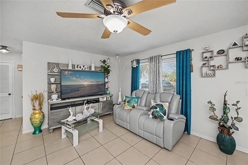 4025 Yucatan Cir Pt Charlotte, FL 33948  | Single Family