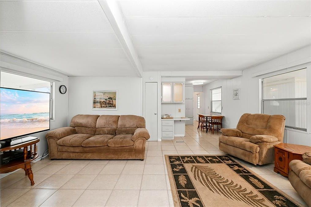 1125 Elkhart Cir Tavares, FL 32778  | New build