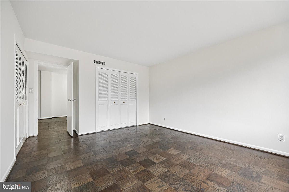 4977 Battery Ln #1-101 Bethesda, MD 20814  | Condominium