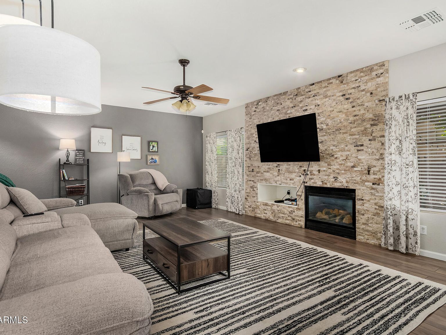 7043 W Jackrabbit Ln Peoria, AZ 85383  | Single Family