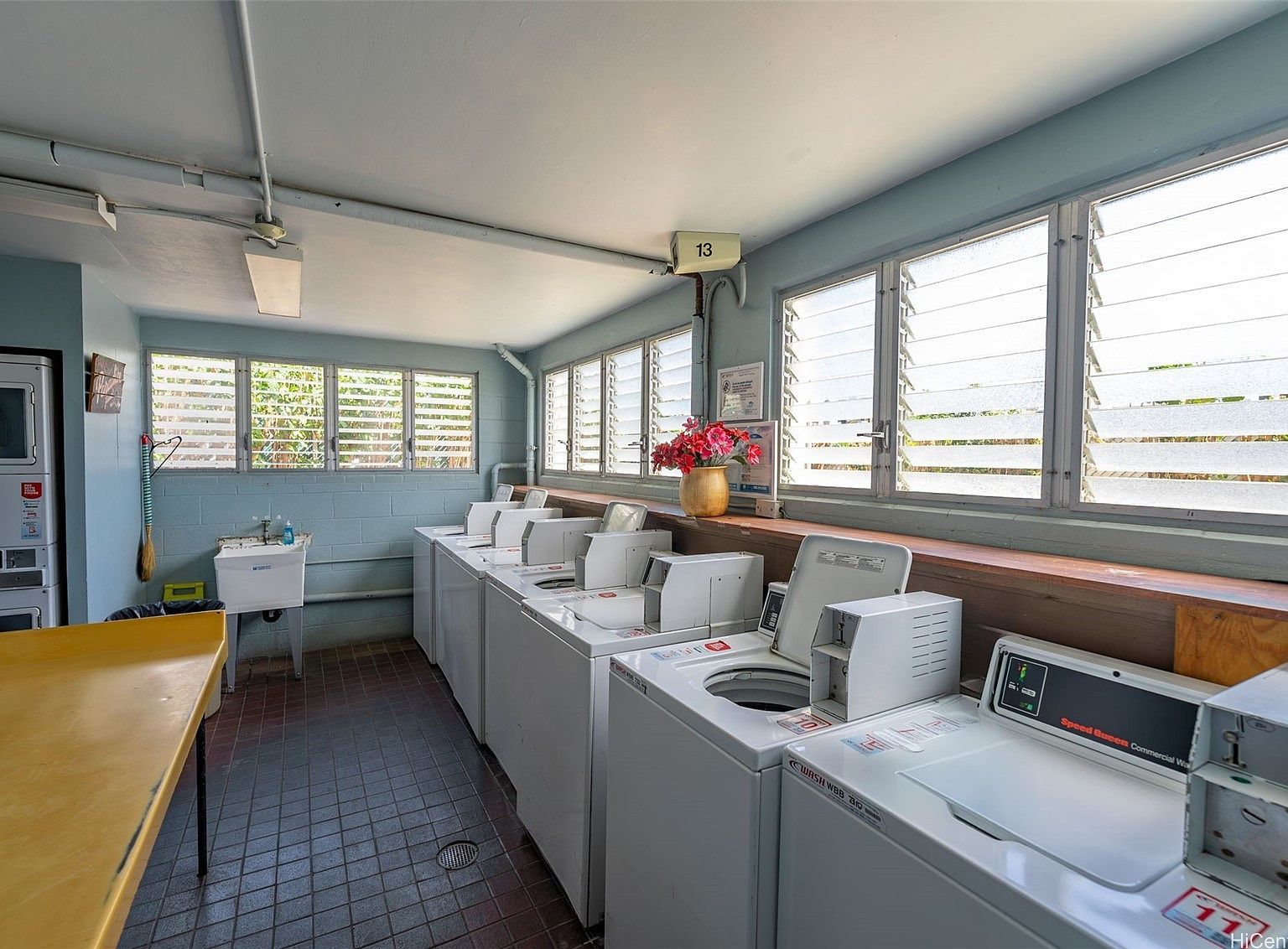 2630 Kapiolani Blvd APT 1701 Honolulu, HI 96826  | Condominium