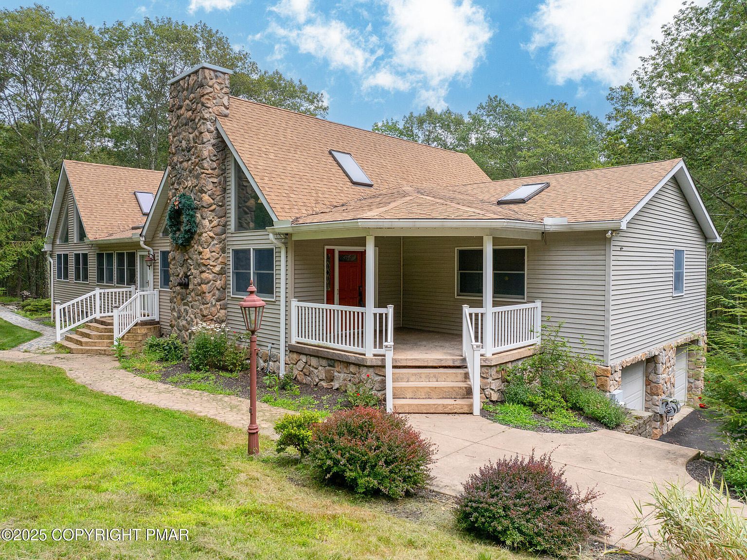 142 Bloss Rd Canadensis, PA 18325  | Single Family
