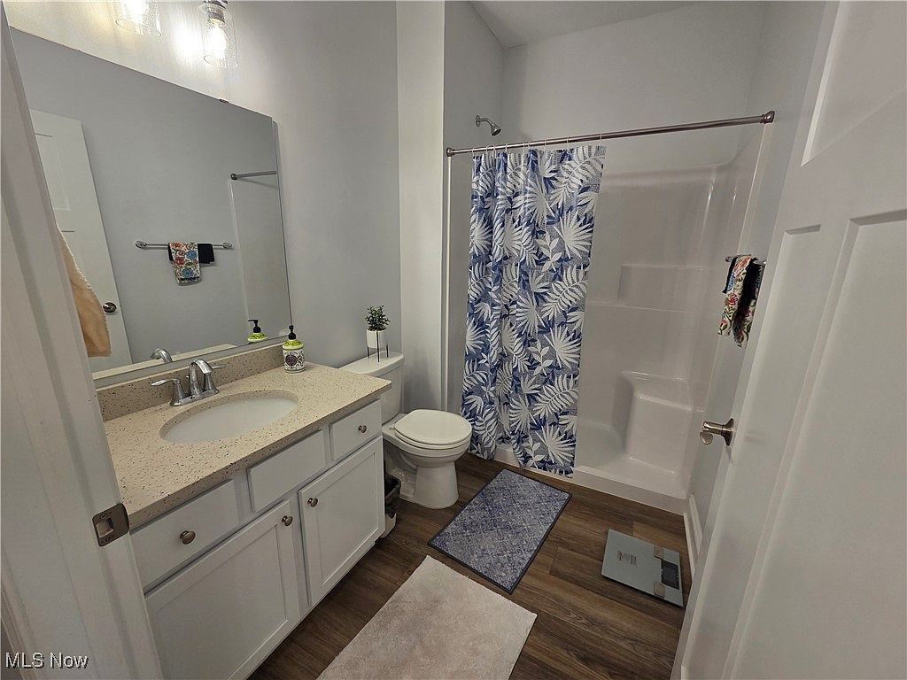 654 Treadway Blvd Sheffield Lake, OH 44054  | Condominium