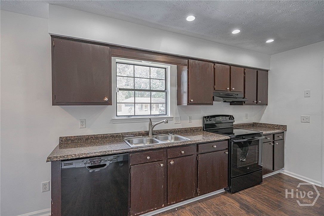 127 John Glenn Dr Rincon, GA 31326  | Single Family