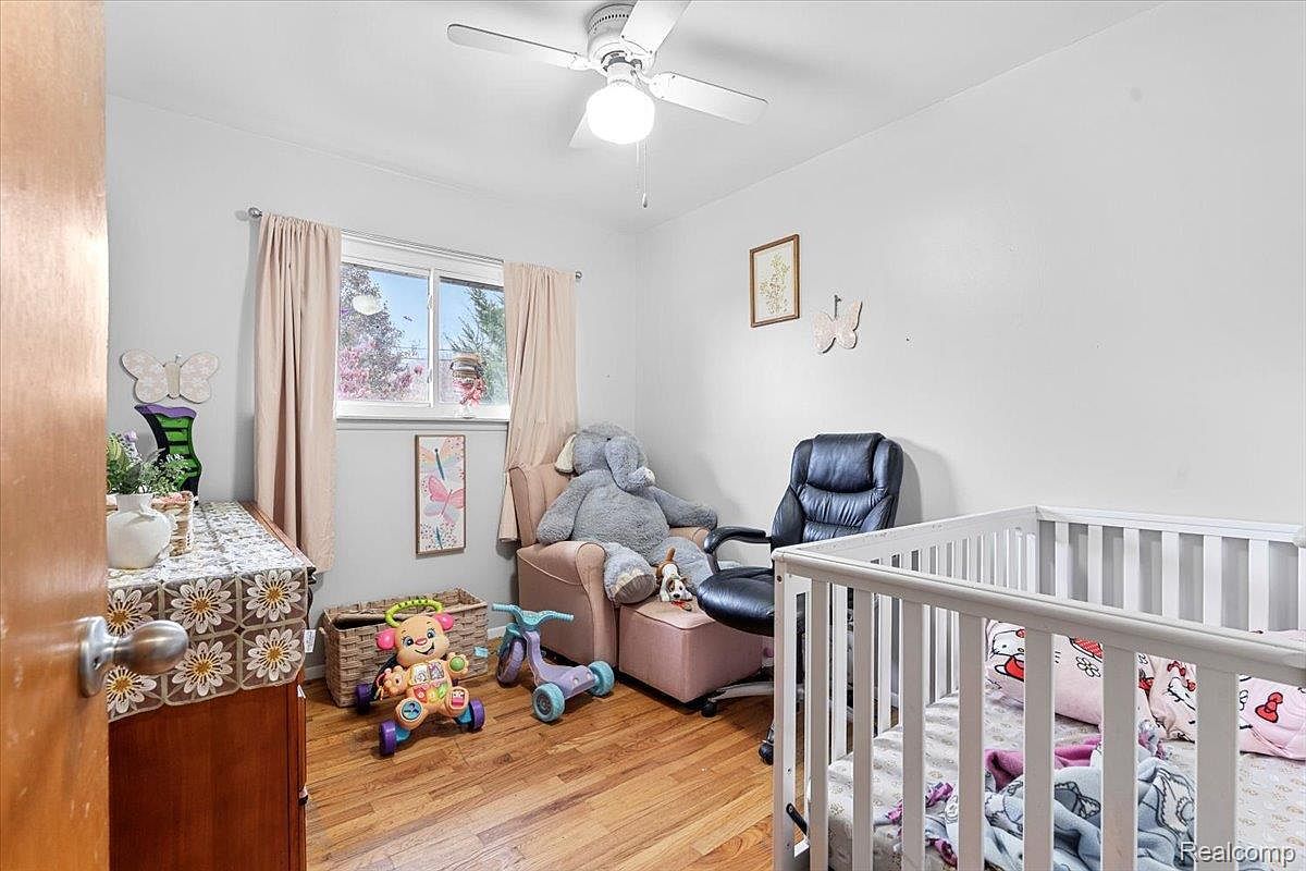 23512 Huron River Dr Rockwood, MI 48173  | Single Family