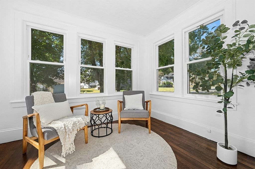 5 Coombs Rd Worcester, MA 01602  | Single Family