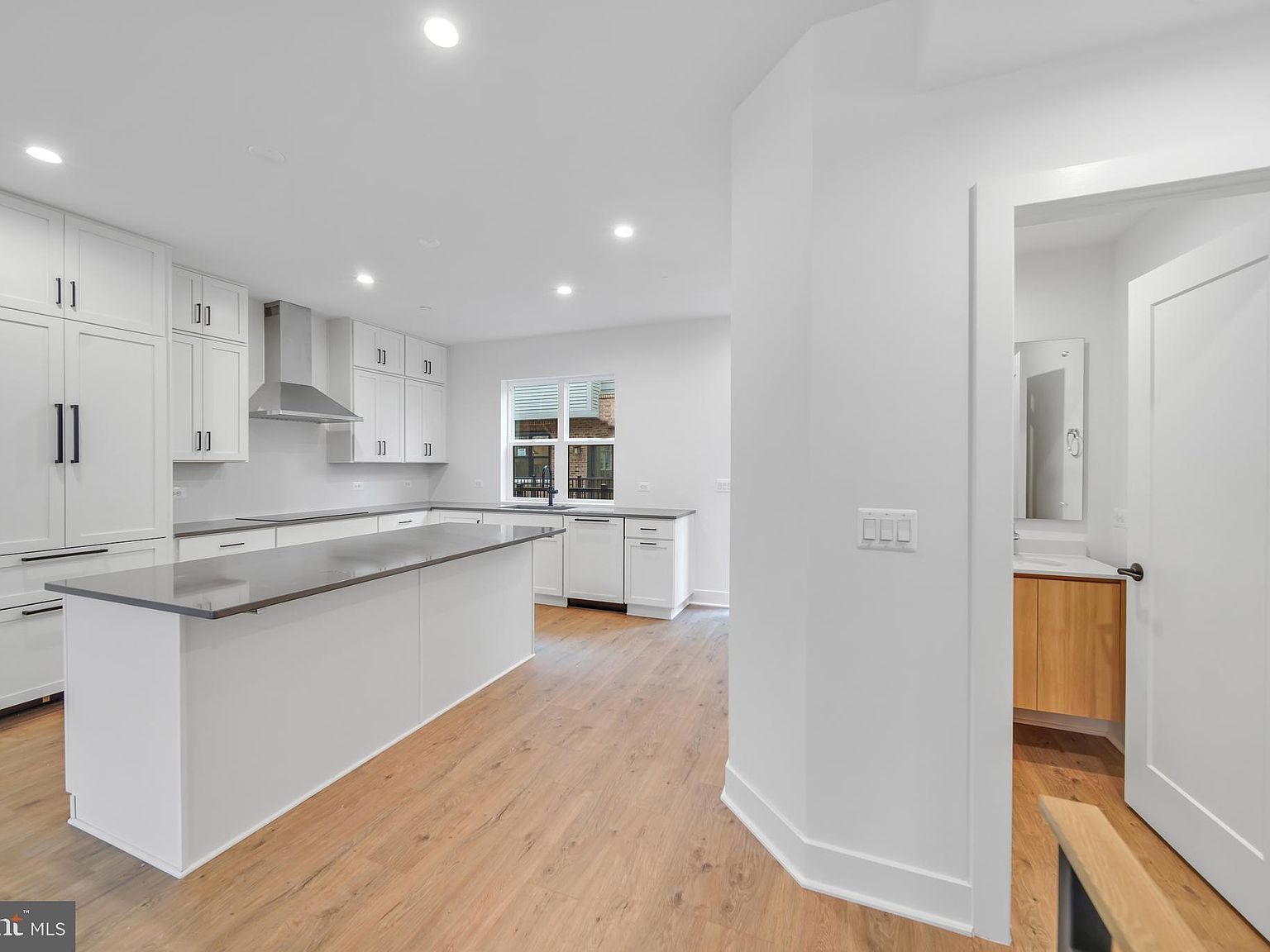 5420 Goshawk Aly Bethesda, MD 20816  | New build