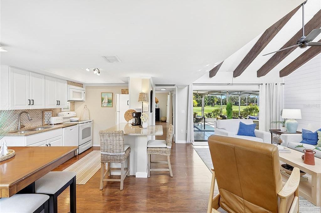 6147 43rd St W #3 Bradenton, FL 34210  | Condominium