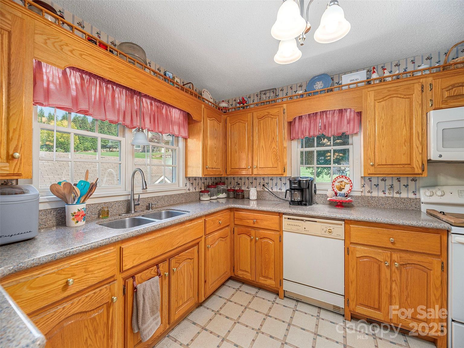956 Iron Duff Rd Waynesville, NC 28785  | Single Family