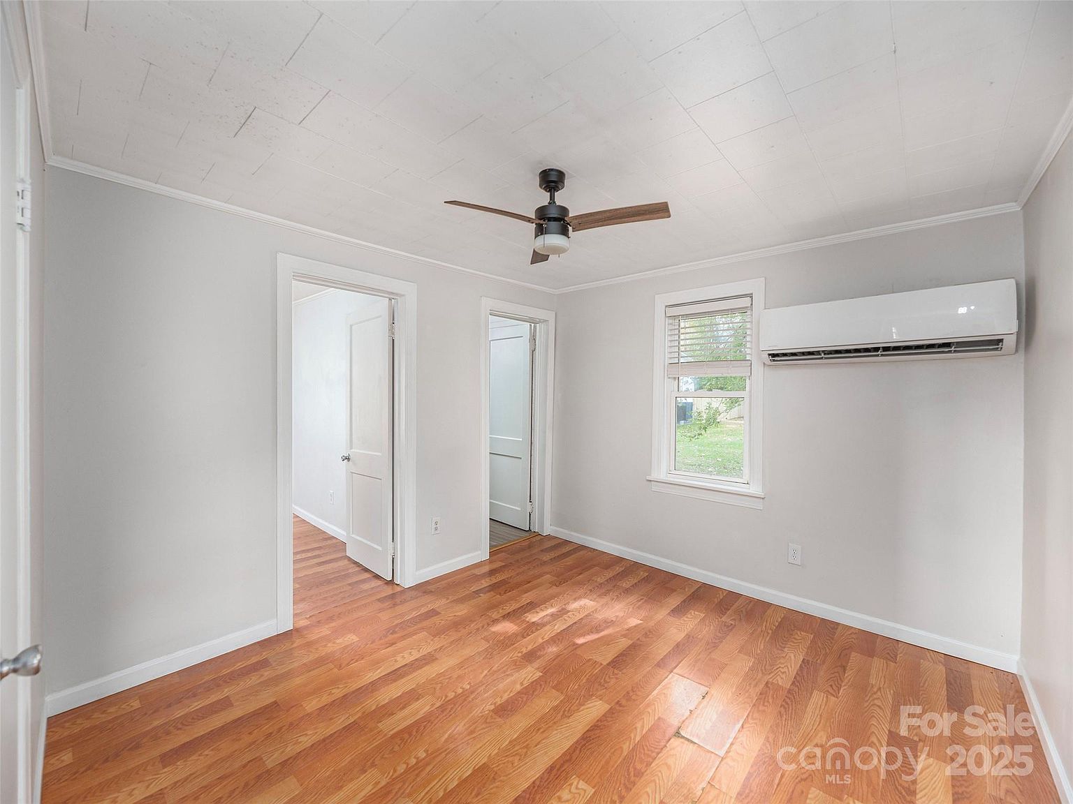 39 Hemphill Rd Waynesville, NC 28785  | Single Family