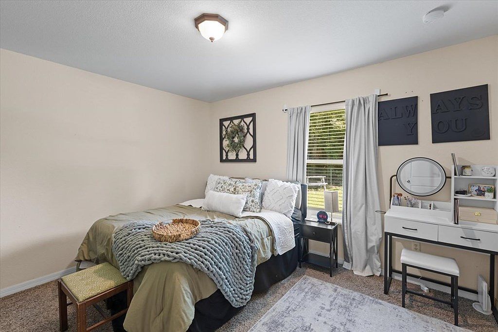 308 SW 2nd Ave Chiefland, FL 32626 | Single Family