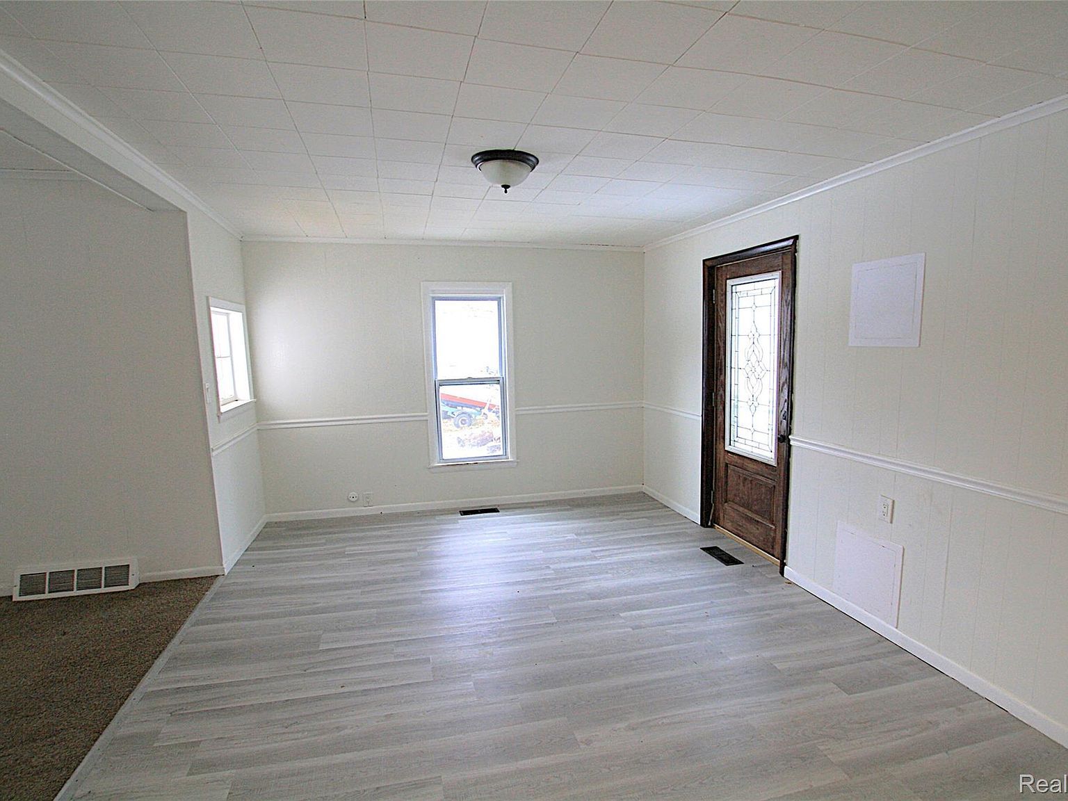 703 Queen St Owosso, MI 48867  | Single Family