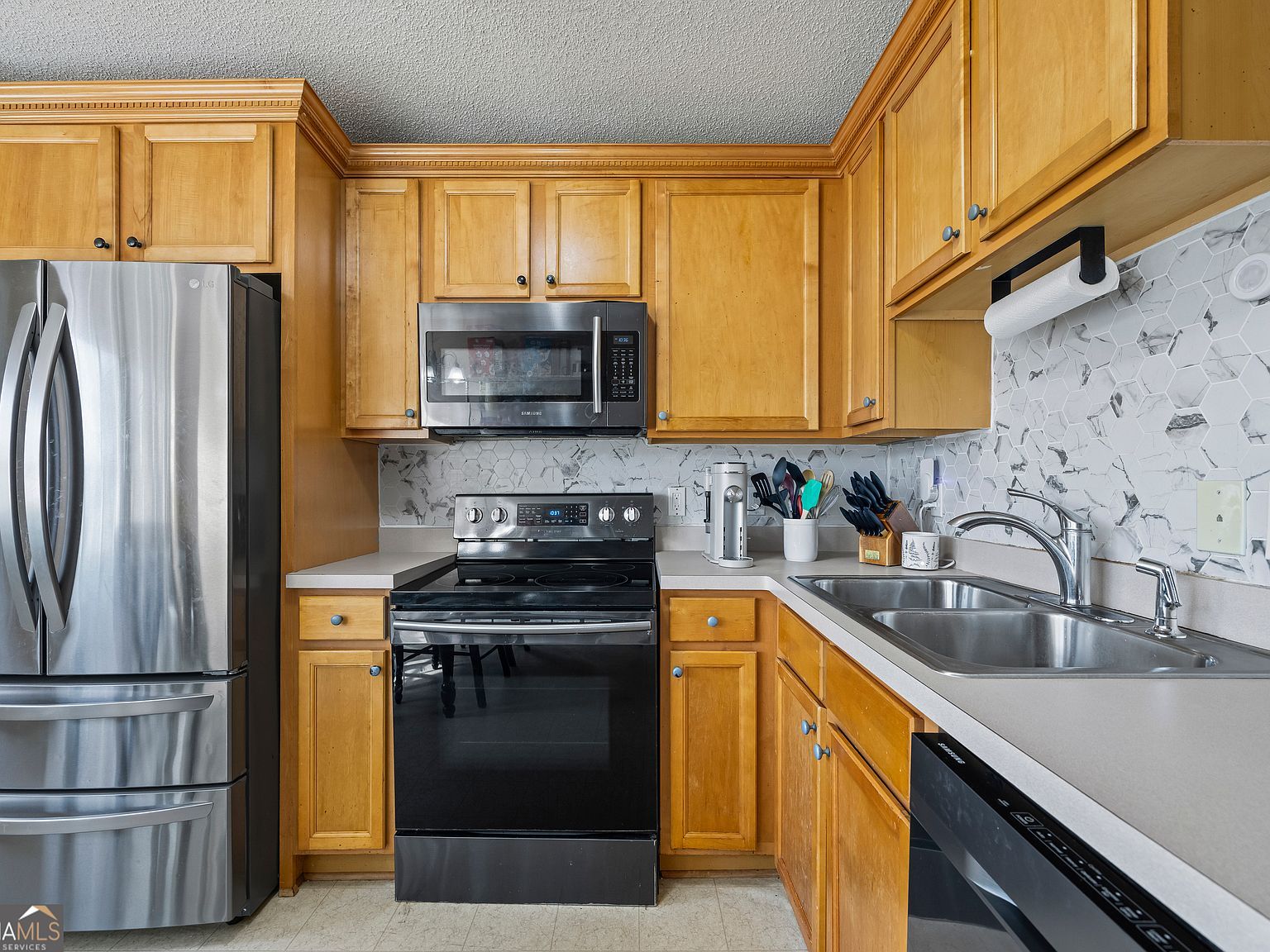 7 Crestview Cir Carnesville, GA 30521  | Single Family