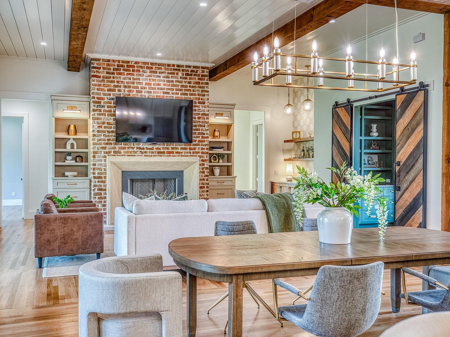 104 Hartfield Hill Ln Round Top, TX 78954 | Single Family