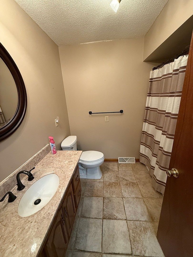 5514 S Forester Dr Rochelle, IL 61068  | Single Family