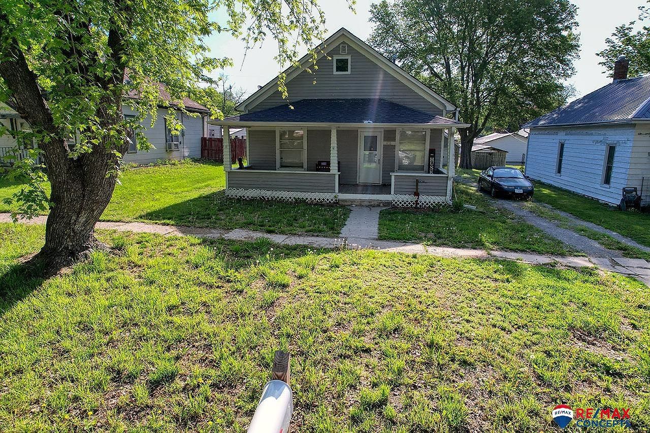 416 N 8th St Wymore, NE 68466  | Single Family