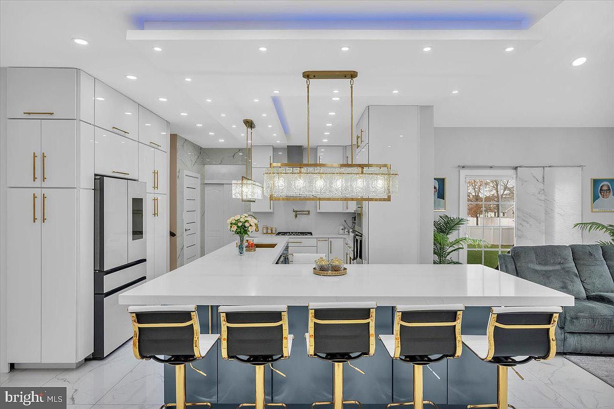 14 Crofton Chase Ct Marlton, NJ 08053 | Single Family