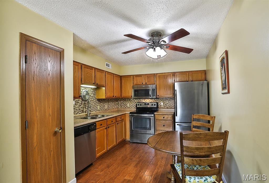 9209 Bent Pine Ct APT H Saint Louis, MO 63126  | Condominium