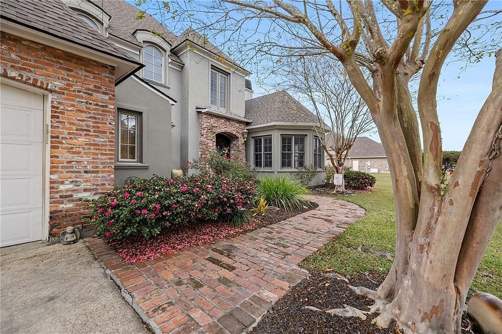 30764 Blue Wing Cres Springfield, LA 70462  | Single Family