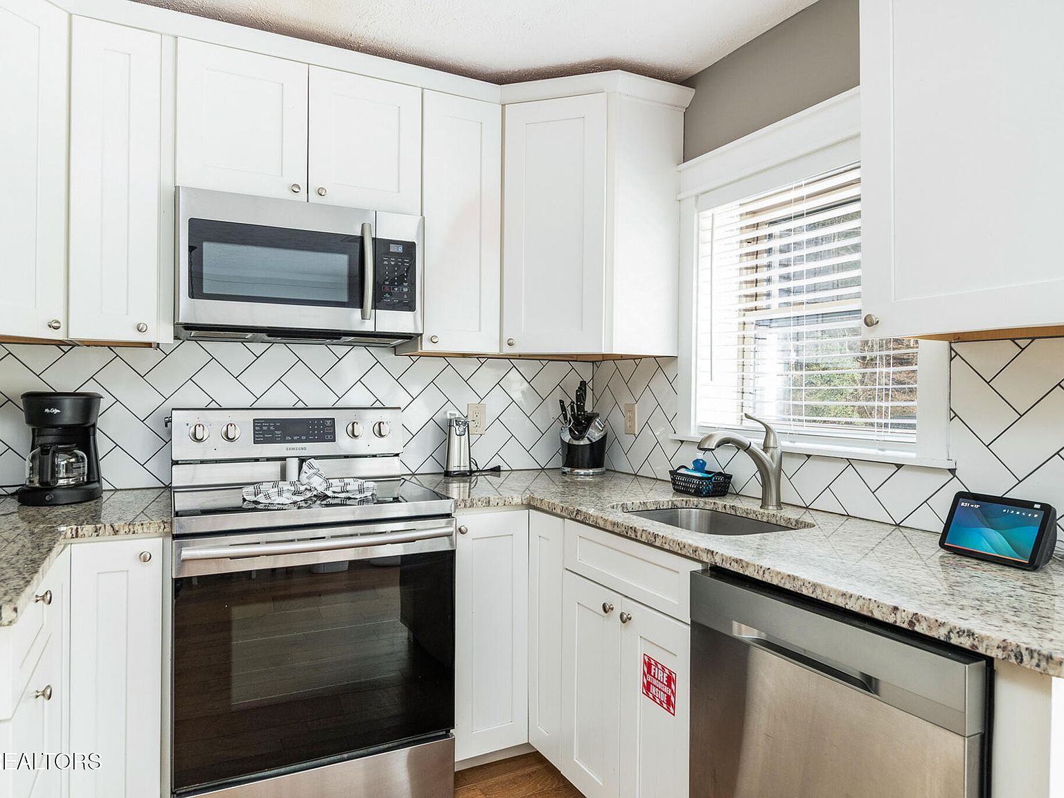 827 Mill Creek Rd Pigeon Forge, TN 37863  | Single Family