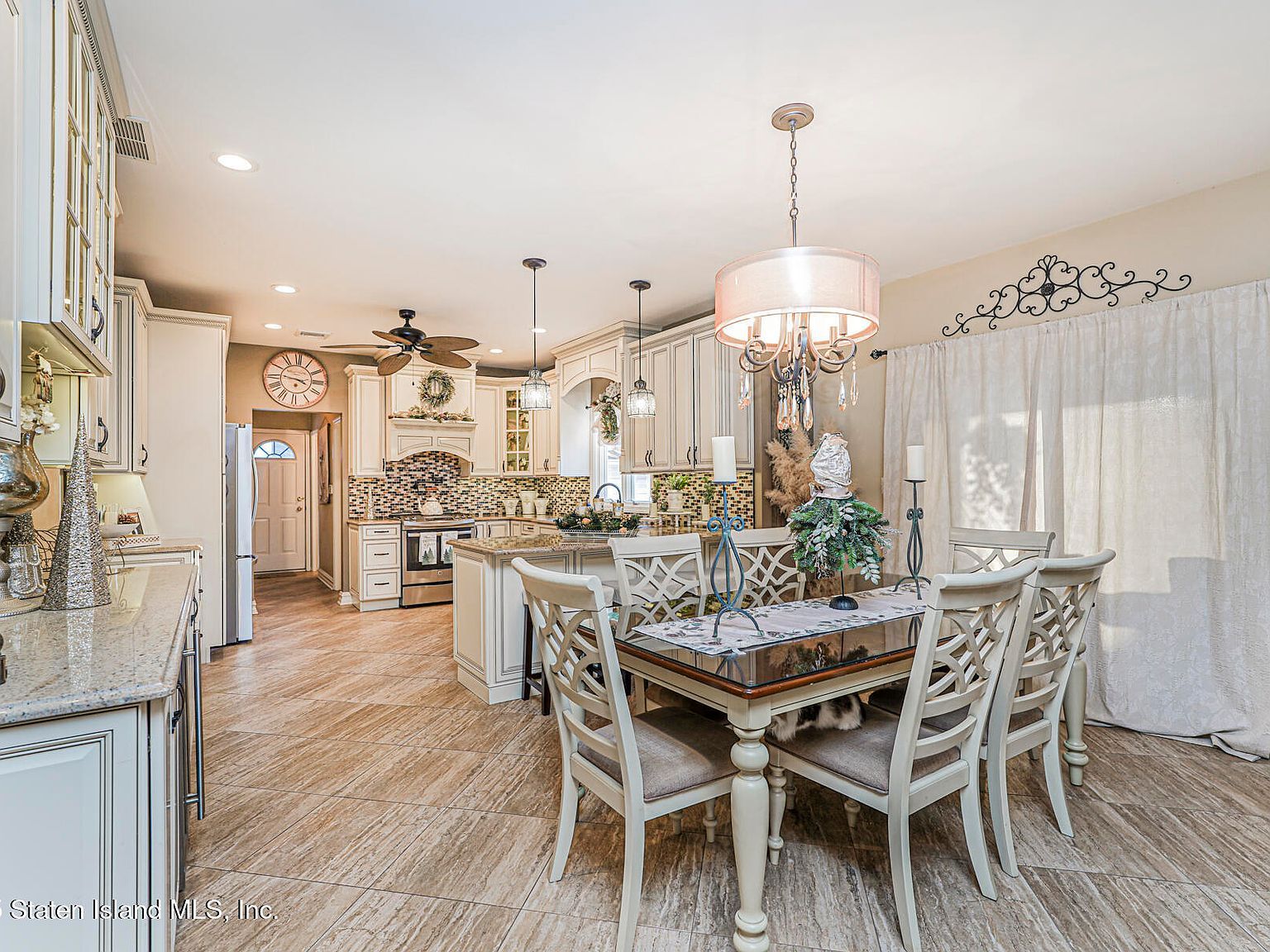 16 Carolyn Ct Staten Island, NY 10309  | Single Family