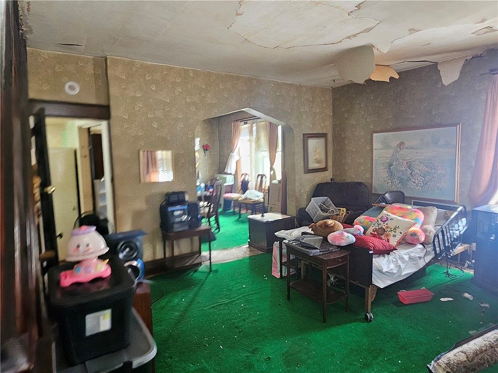 802 Harrison Ave Jeannette, PA 15644  | Single Family