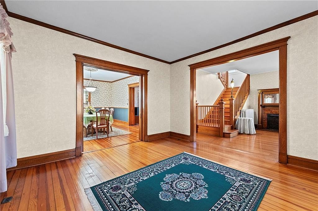 1701 Main St Lexington, MO 64067 | Single Family