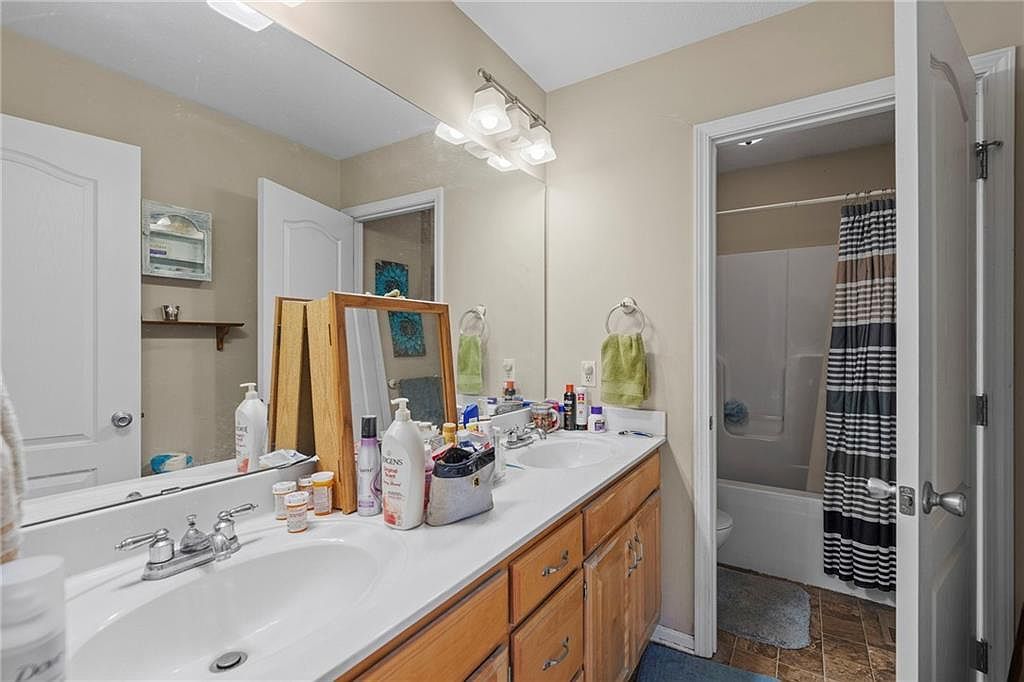 521 E 2nd St Dearborn, MO 64439  | Single Family