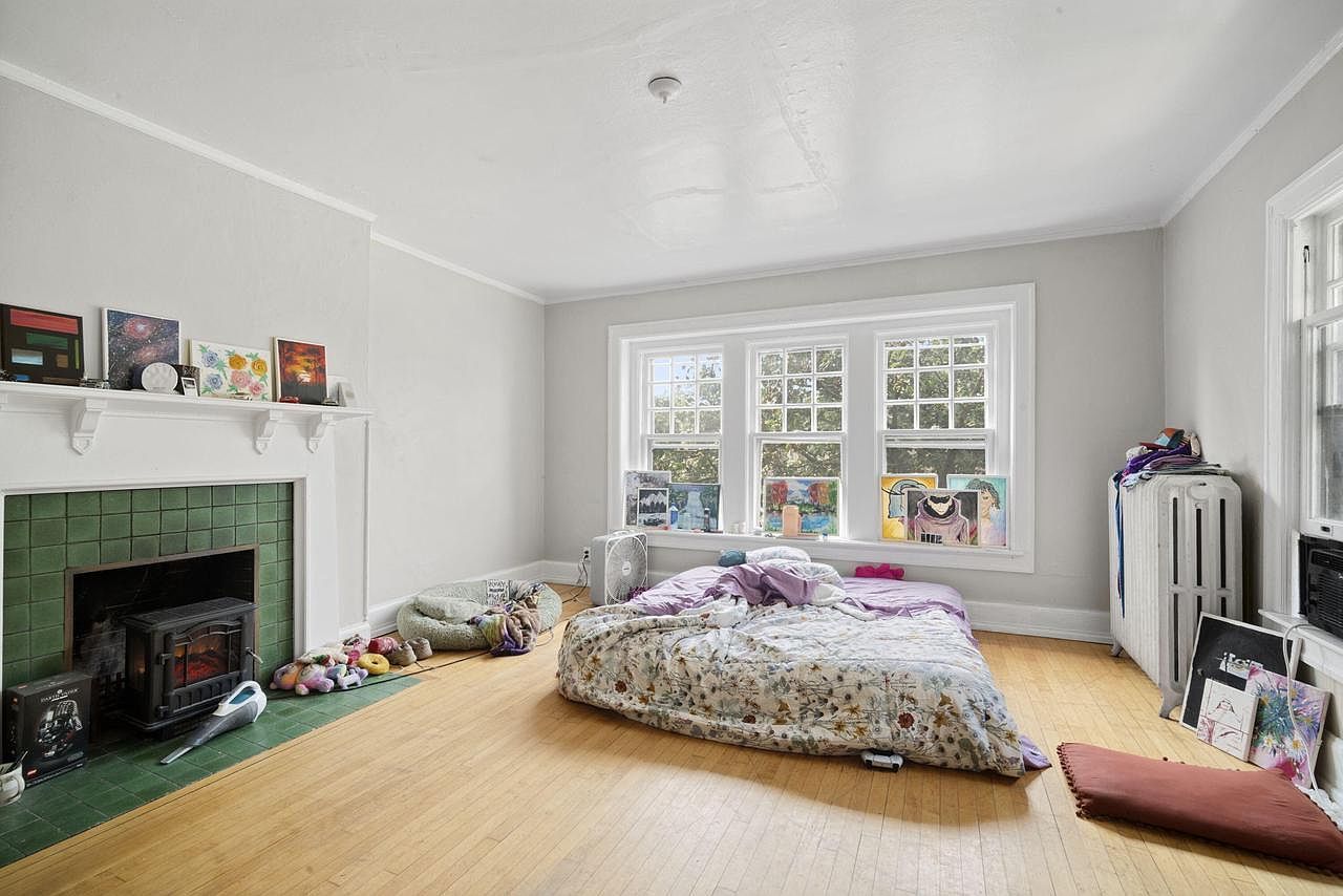 1815 N Oakland Ave Milwaukee, WI 53202 | Multi Family