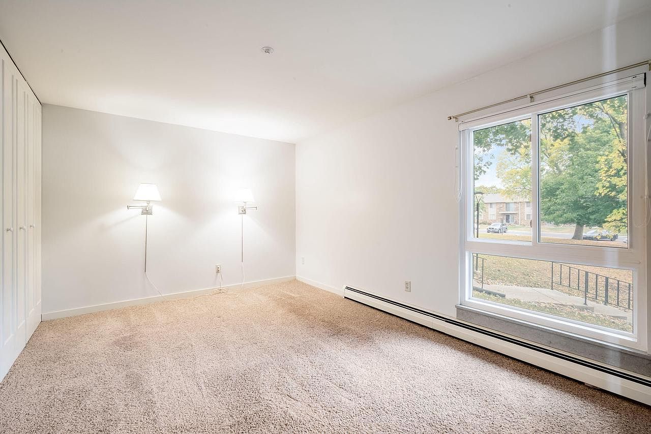 4117 W Rivers Edge Cir UNIT 1 Brown Deer, WI 53209  | Condominium