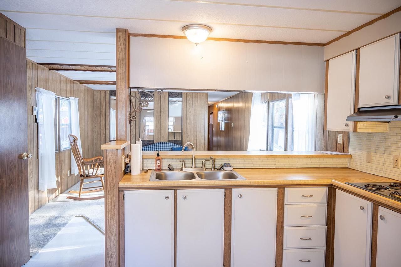 4 Raccoon Ct Mauston, WI 53948  | New build