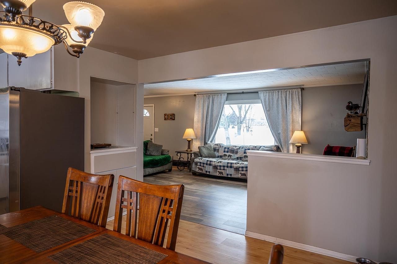 801 Pearl St Mauston, WI 53948  | Single Family