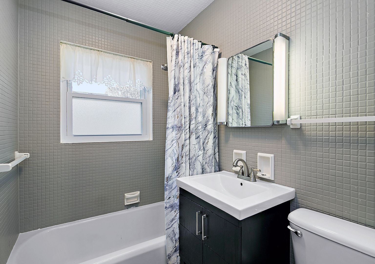 600 E Mulberry St Watseka, IL 60970  | Single Family