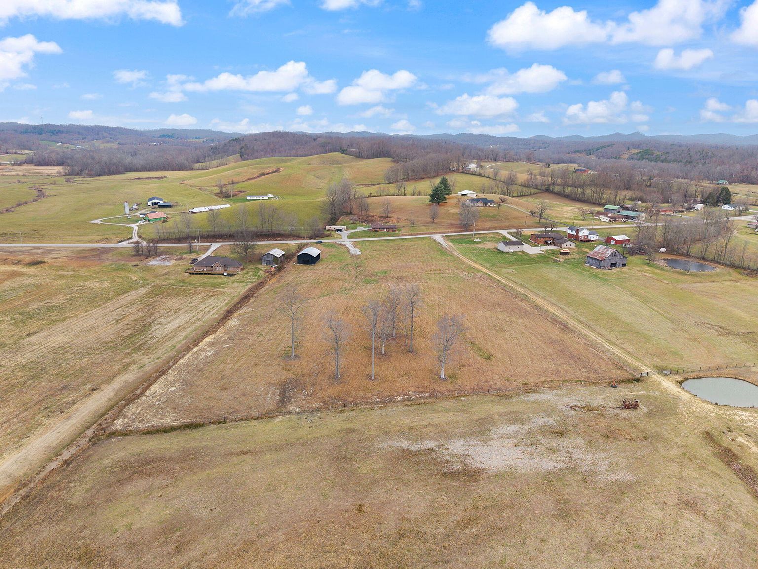 9999 E Laurel Rd London, KY 40741  | Land/Lot
