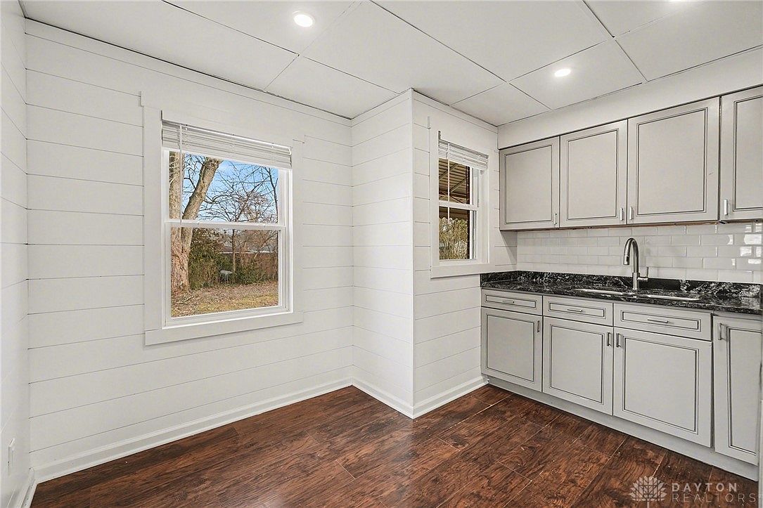 68 Gambier Cir Cincinnati, OH 45218  | Single Family