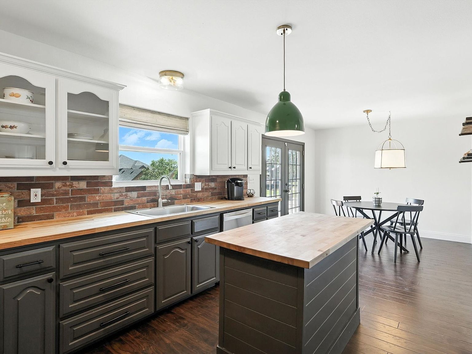 116 Seminole Dr Lake Kiowa, TX 76240 | Single Family