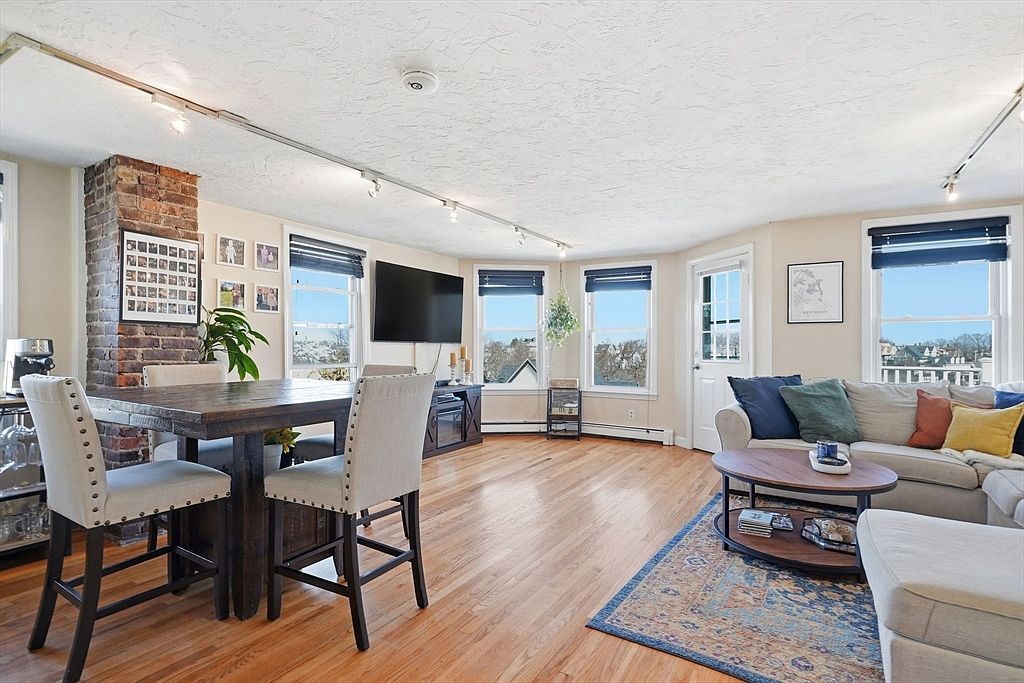 49 Sagamore Ave APT 3A Winthrop, MA 02152 | Condominium