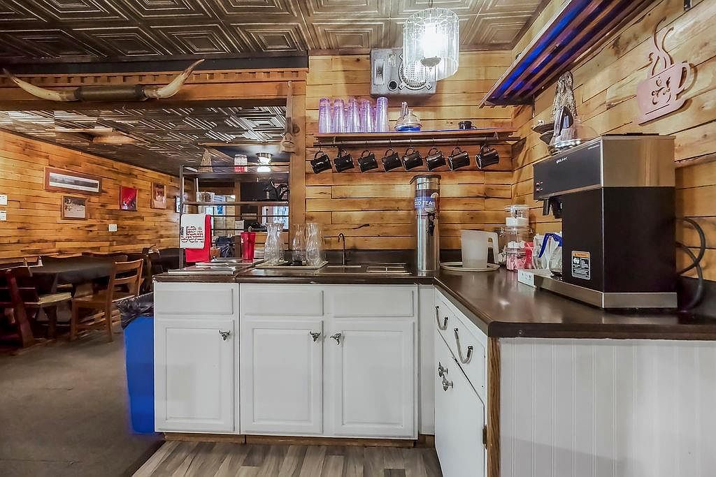 24200 N Us Highway 45 Rushville, MO 64484  | Single Family