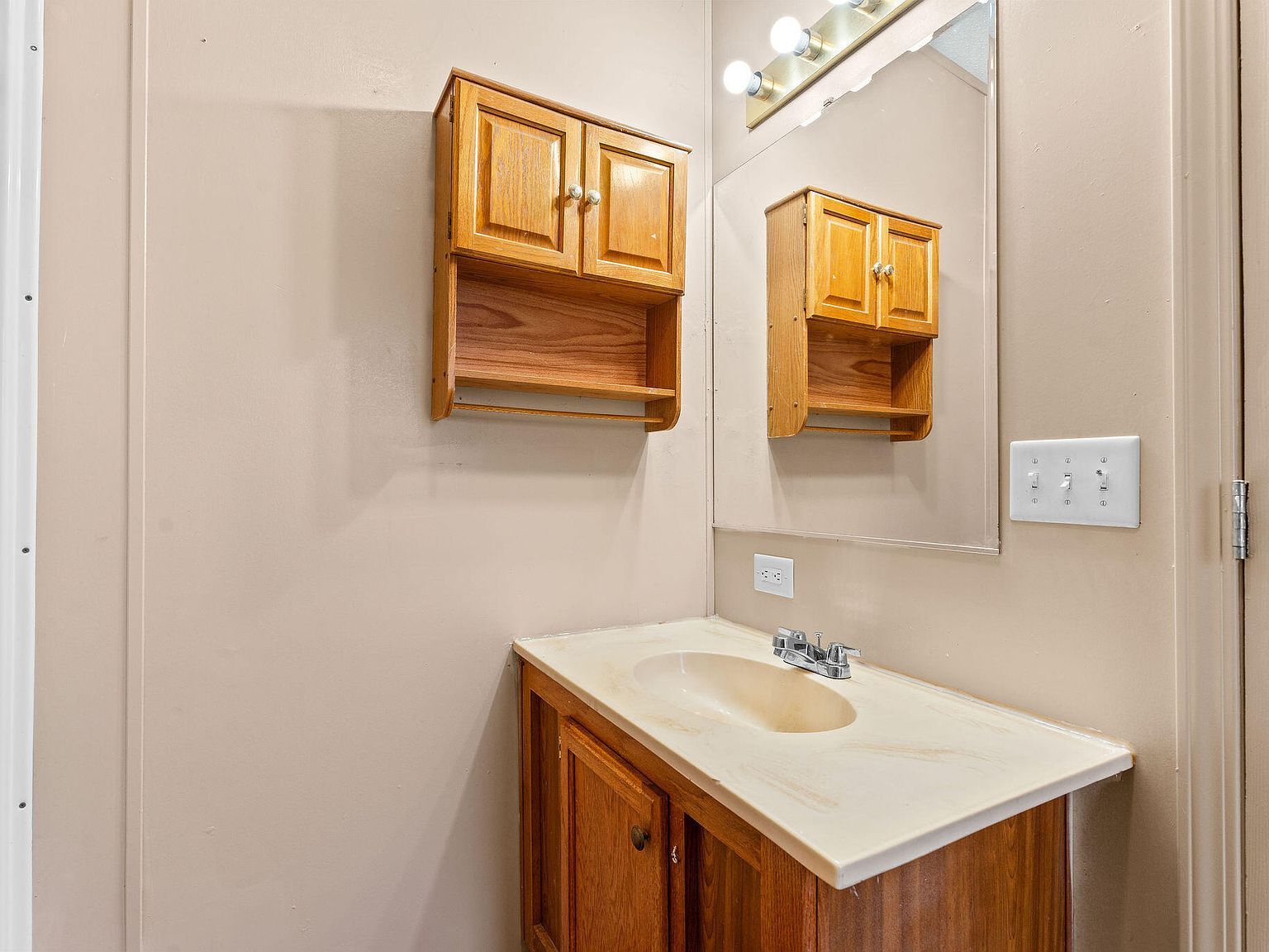 130 Winston Ln Hollister, MO 65672  | Single Family