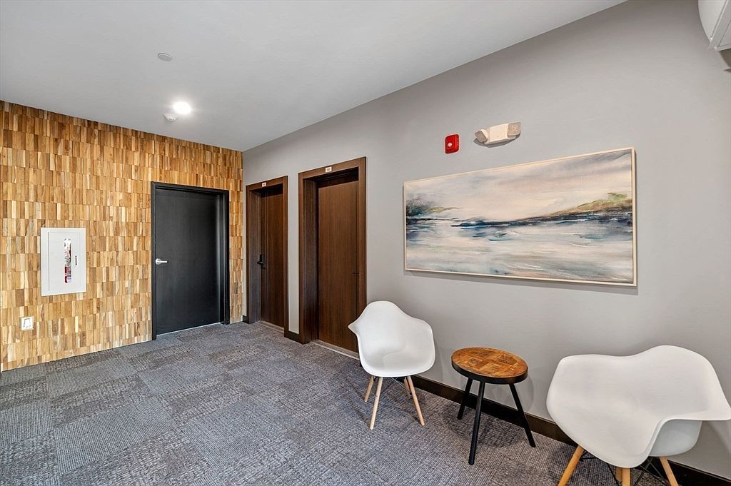 11 Boynton St #104 Swampscott, MA 01907 | Condominium