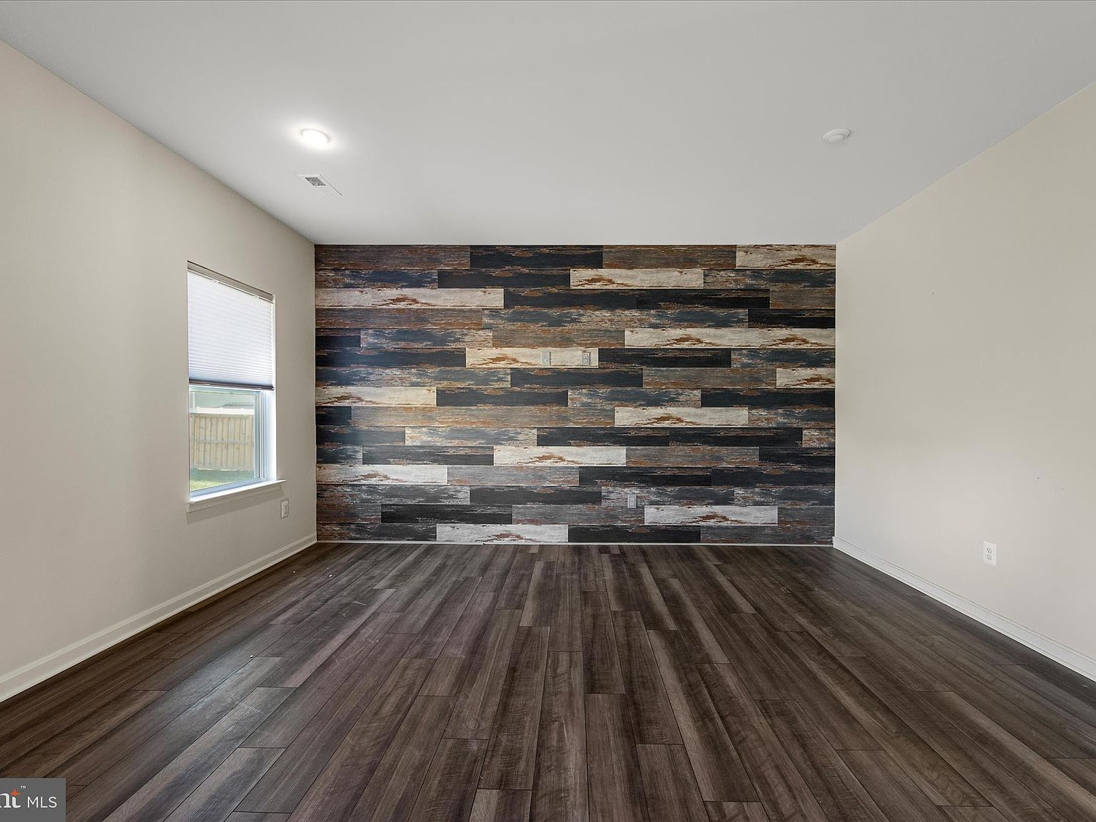 77 Signal Knob Cottage Dr Strasburg, VA 22657  | Single Family