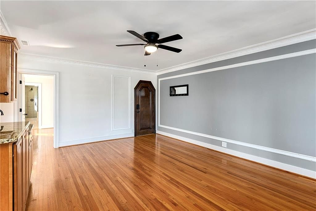 807 W 48th St APT 702 Kansas City, MO 64112  | Condominium