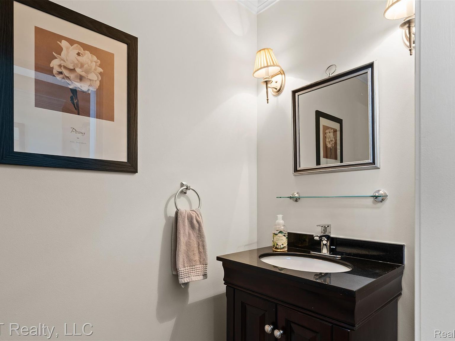 476 Remington Ct Fenton, MI 48430 | Condominium