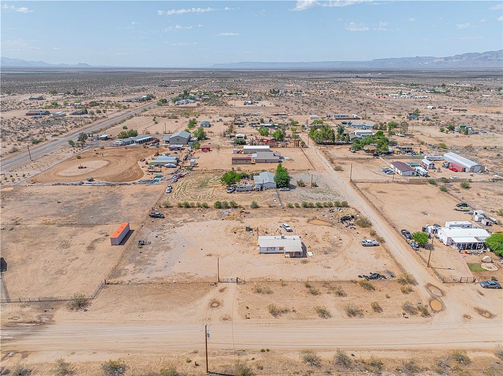 5546 W Diabase Dr Golden Valley, AZ 86413  | New build